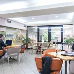Metropol لاريسا