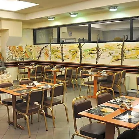 Metropol 3* Larissa