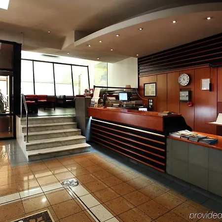 فندق Metropol