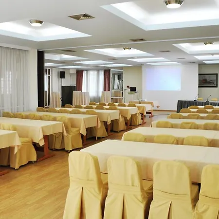 Metropol 3*