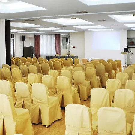 Ξενοδοχείο μετροπόλ