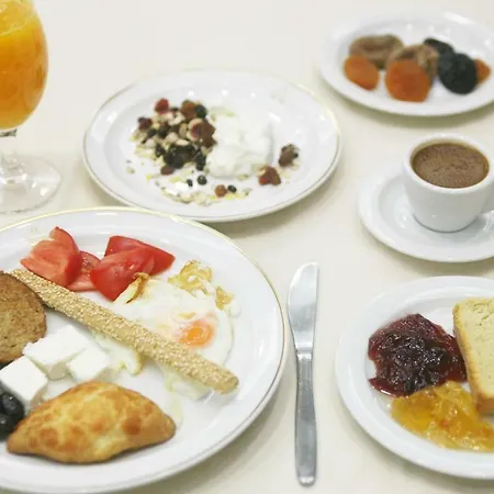 μετροπόλ Λάρισα