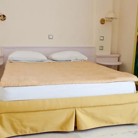 Metropol 3* Larissa